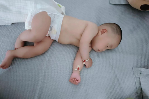 漯河宝宝偏头怎么纠正
